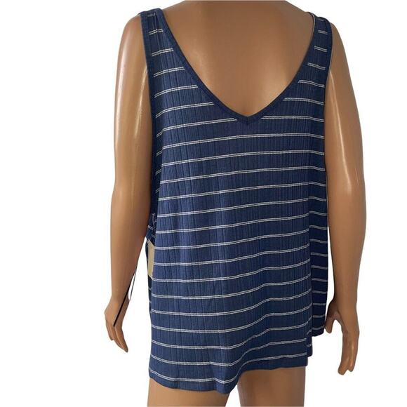 Juniors' Plus Size top SO Knot Front Double V Tank size 
2X, Blue Striped NEW - Picture 2 of 9